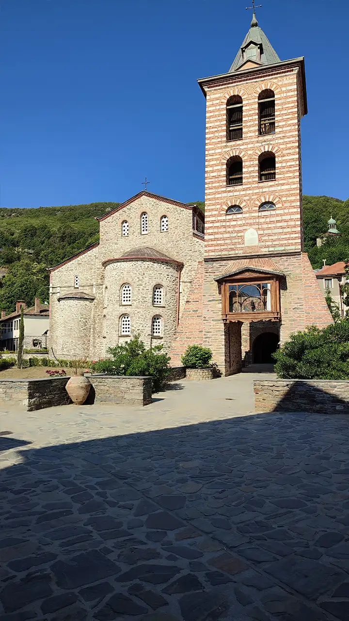 Храм Протата в Карьес, главный собор Святой Горы Афон с высокой колокольней